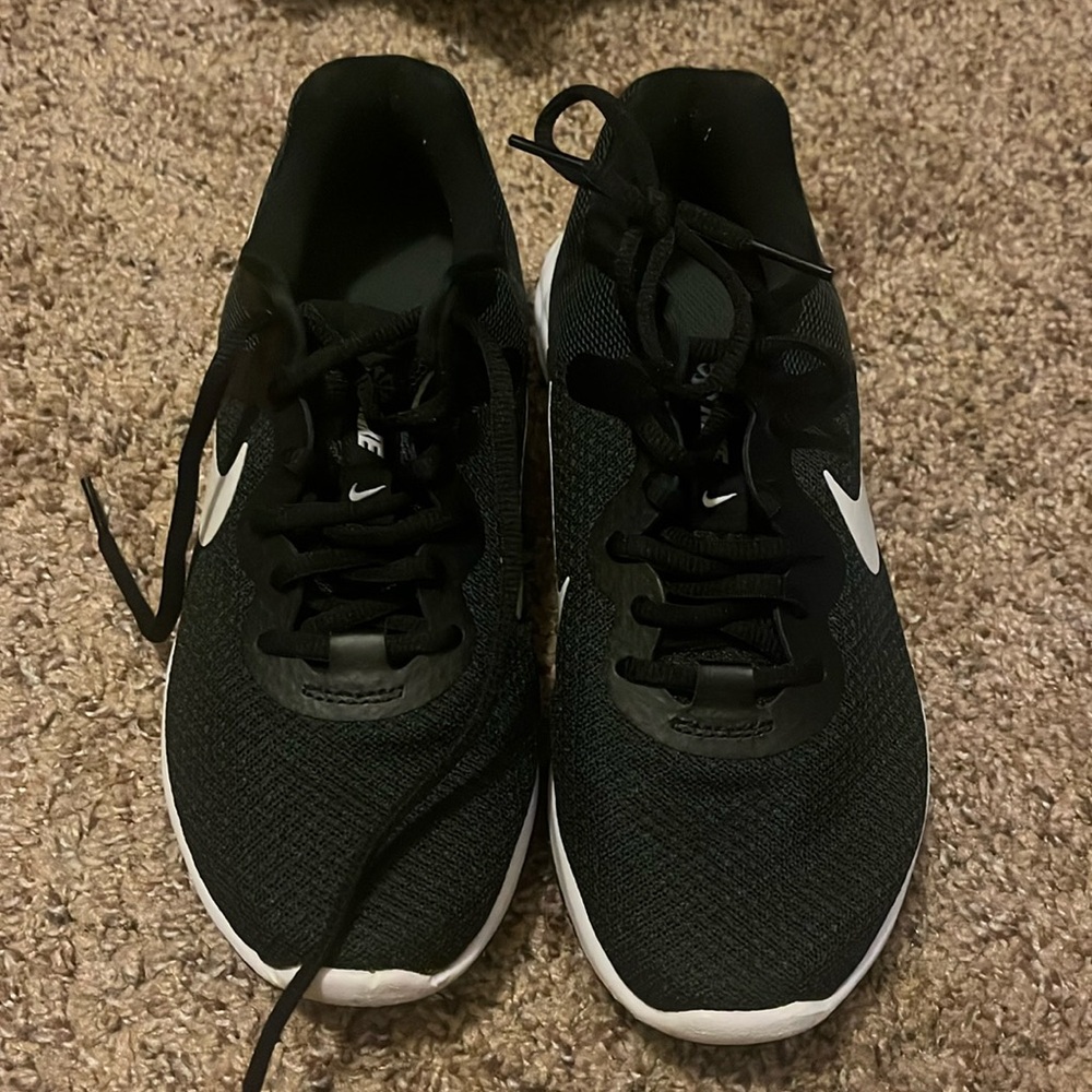 Like new Nike Tanjun running shoes